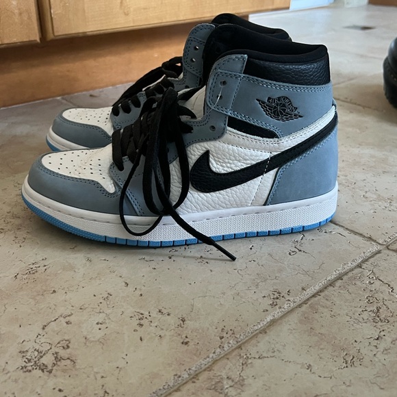 Jordan 1 Retro High UNC Blue - Picture 2 of 4